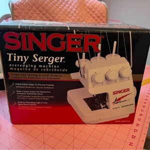 Singer Tiny Serger